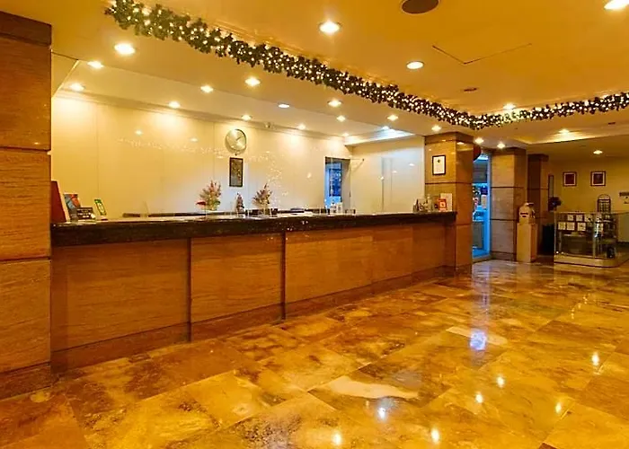 Aloha Roxas Boulevard Hotel *