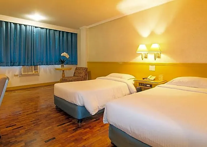 Aloha Roxas Boulevard Hotel